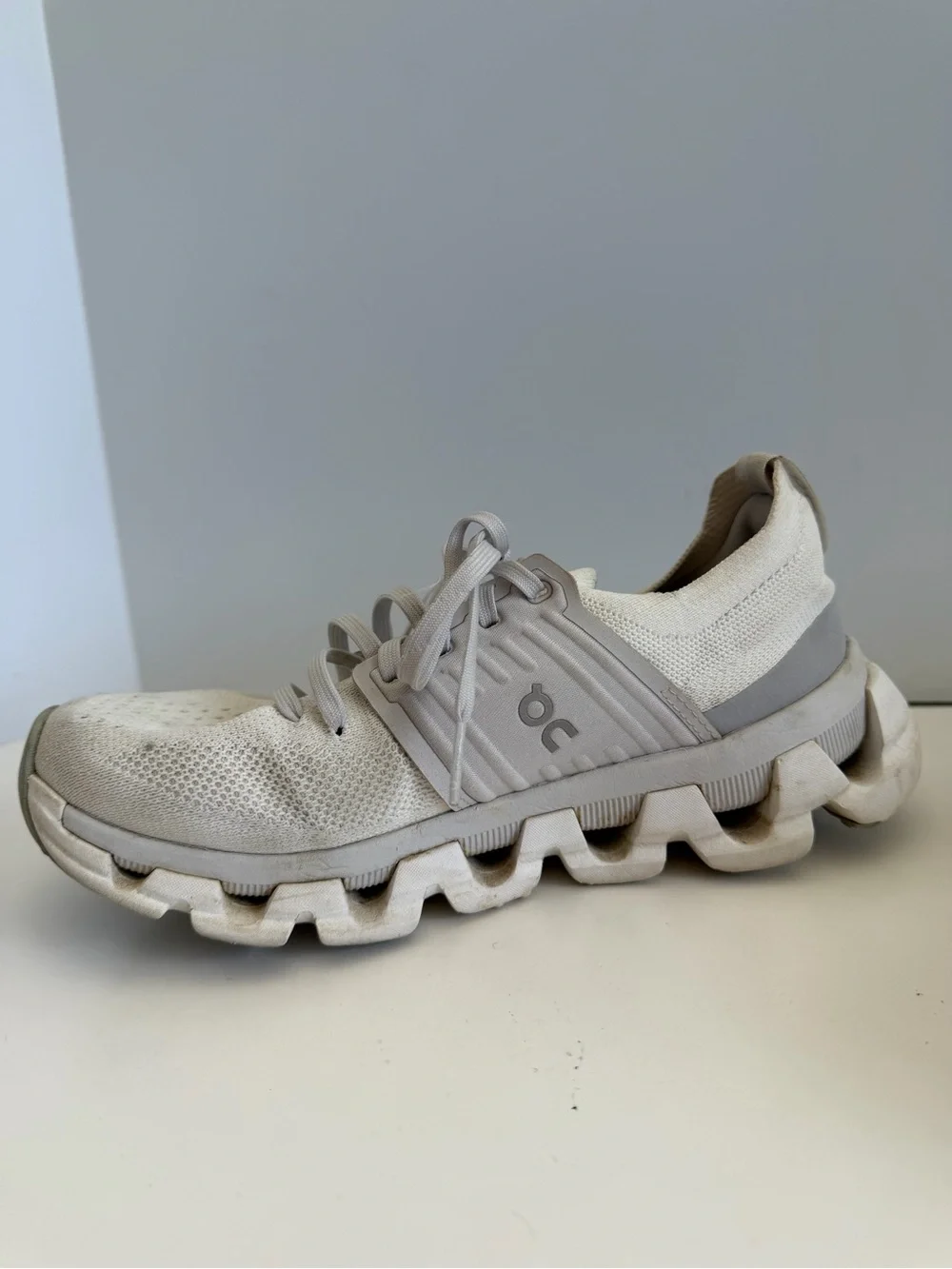 On Cloud Cloudswift White Running Shoes Women’s Size 6.5 EU 37.5 Sneakers